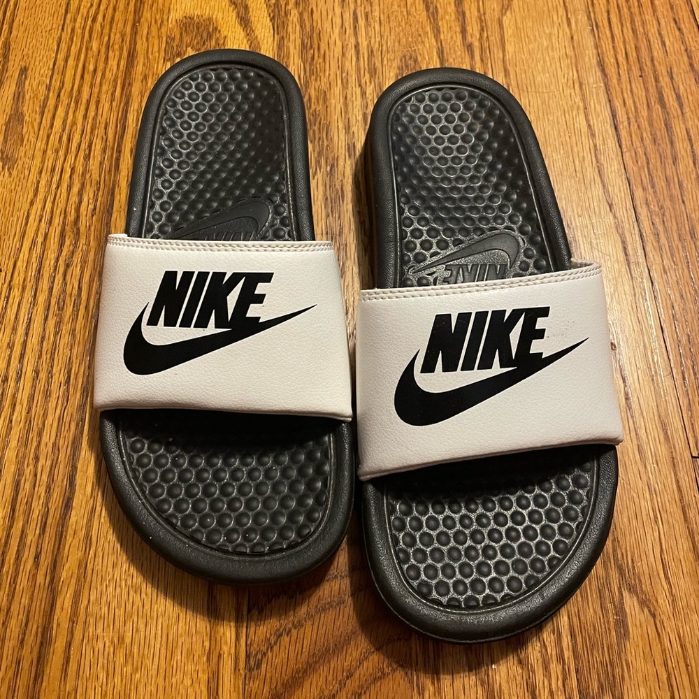 Nike slides